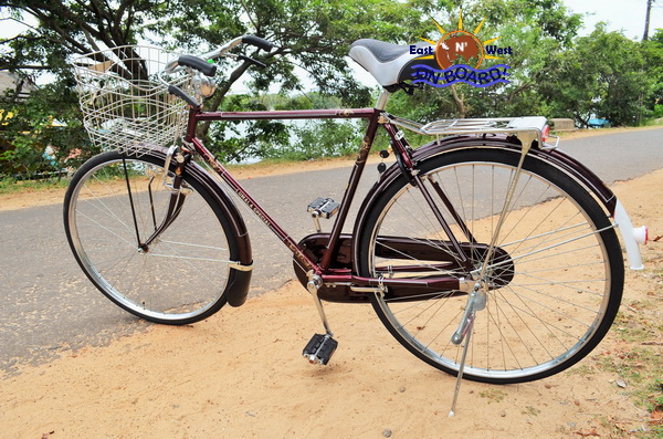 04 - Bicycle rental Batticaloa - East N' West on Board