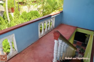 33 - Dilu's Homestay - East N' West on Board   
