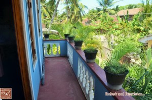 38 - Dilu's Homestay - East N' West on Board   