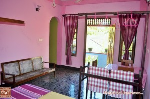 40 - Dilu's Homestay - East N' West on Board   