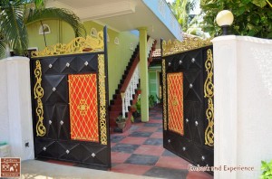 50 - Dilu's Homestay - East N' West on Board   