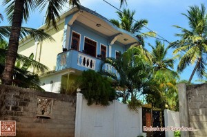 52 - Dilu's Homestay - East N' West on Board   