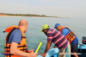 32 - East N' West on Board - Excursions in Batticaloa 