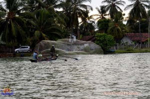 F23 - East N' West on Board - Excursions in Batticaloa           